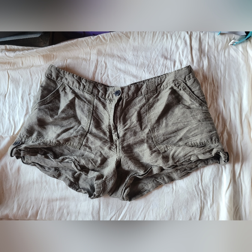 H&M Women's Brown Cargo Shorts